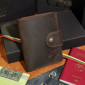 Lietuviškas Paso dėklas piniginė su Vyčiu, Odinis paso dėklas piniginė, Verslo klasės piniginė su paso dėklu, kelioninė piniginė, kelioninės